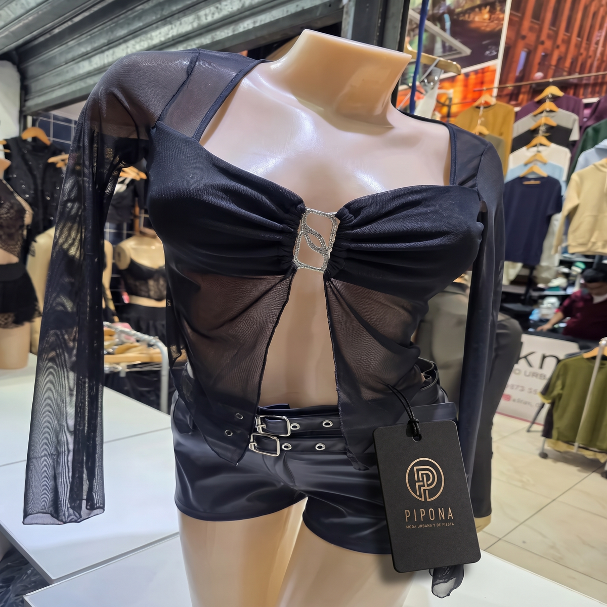 Top Maria - detalle etiqueta PIPONA